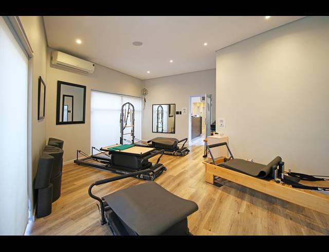 424M² BUSINESS FOR SALE IN LINDEN